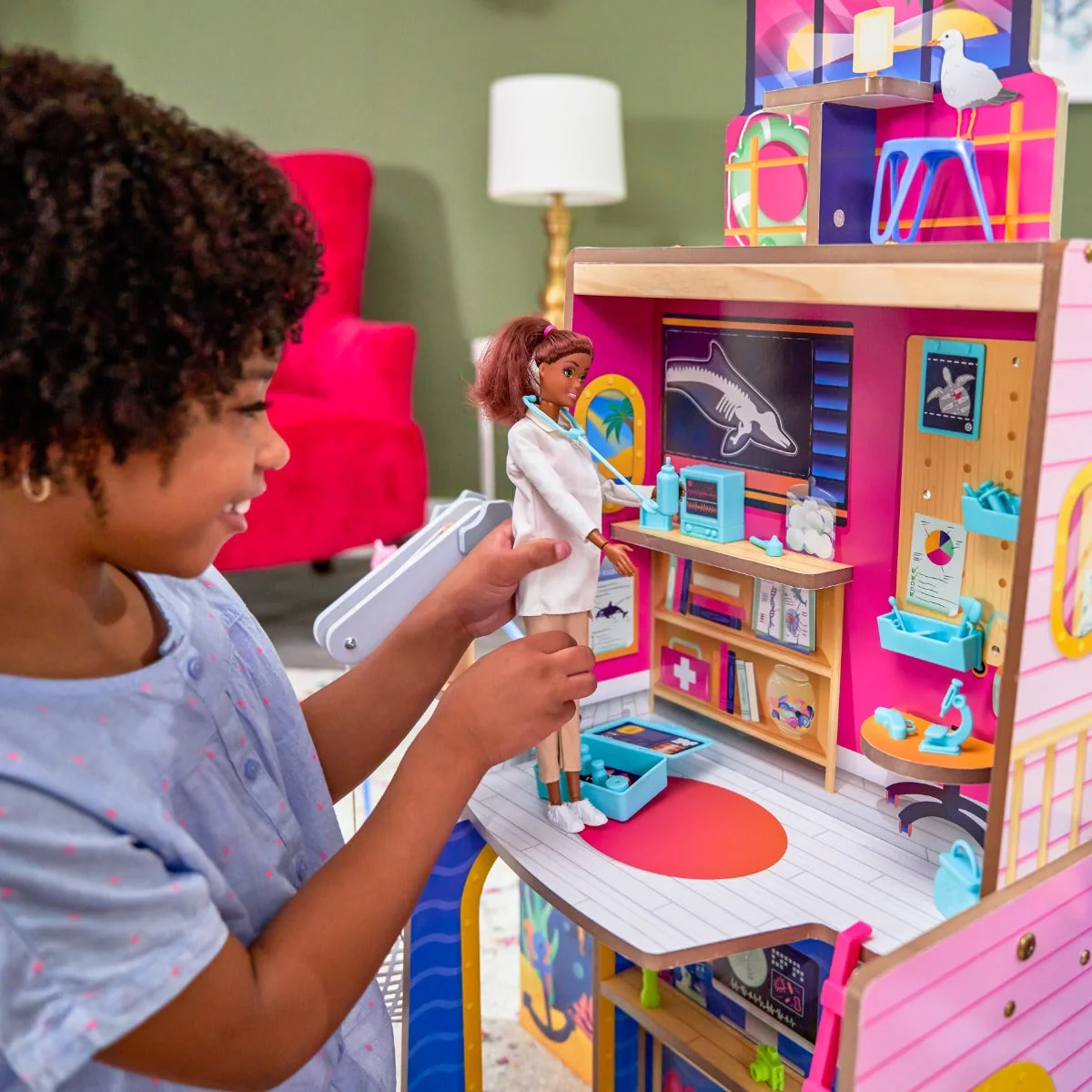 2-in-1 Beach & Rescue Center Dollhouse - Image 5