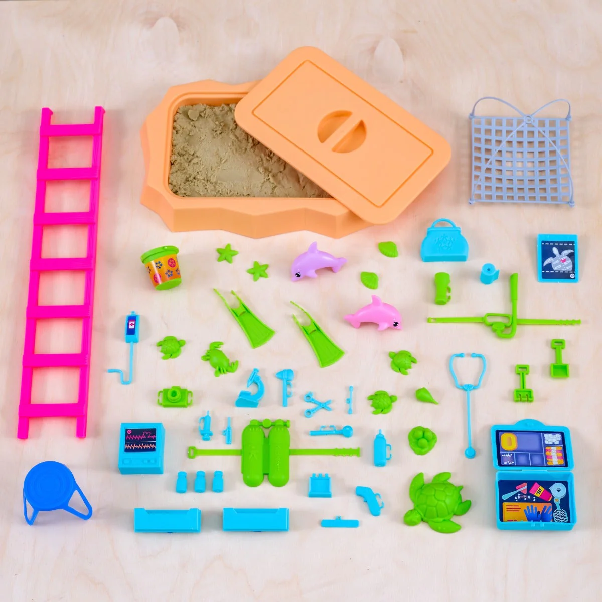 2-in-1 Beach & Rescue Center Dollhouse - Image 6