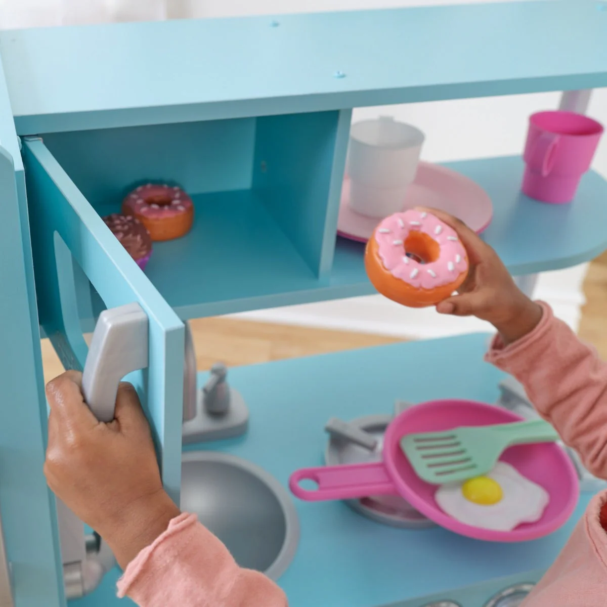 Vintage Play Kitchen - Blue - Image 4