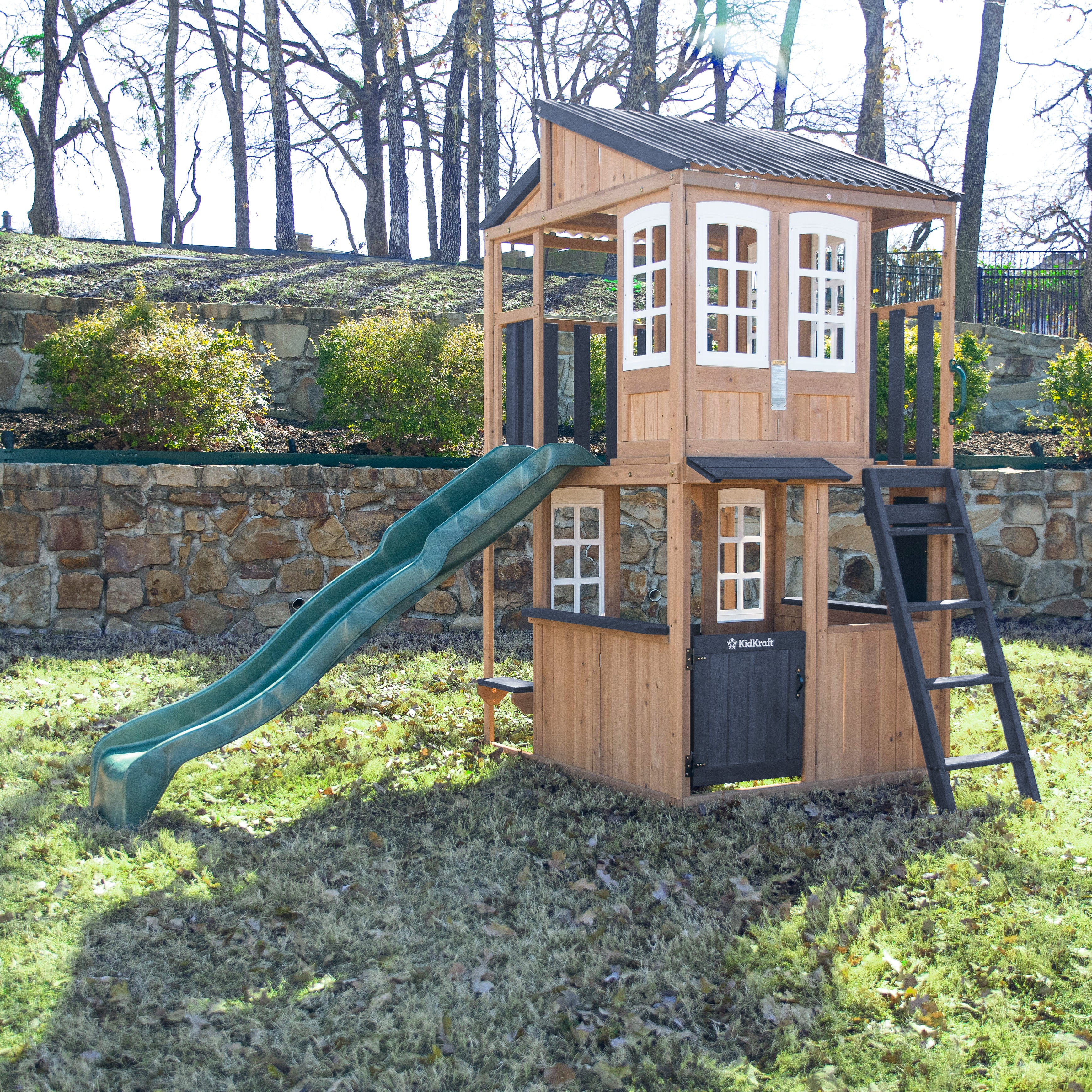 Cliffbrook Playhouse - Image 3