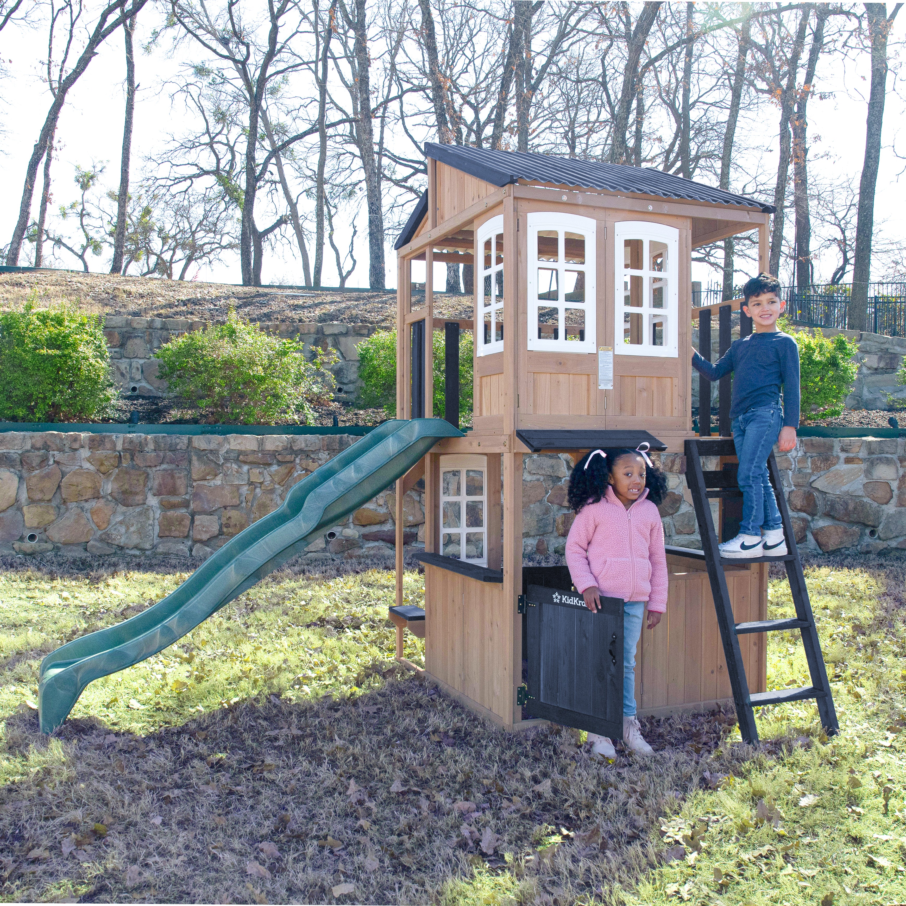 Cliffbrook Playhouse - Image 4