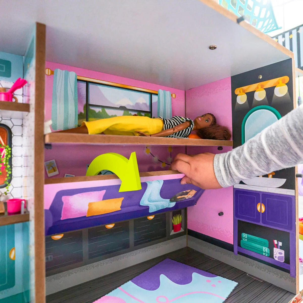 Glamp & Go 2-in-1 Doll Camper - Image 7