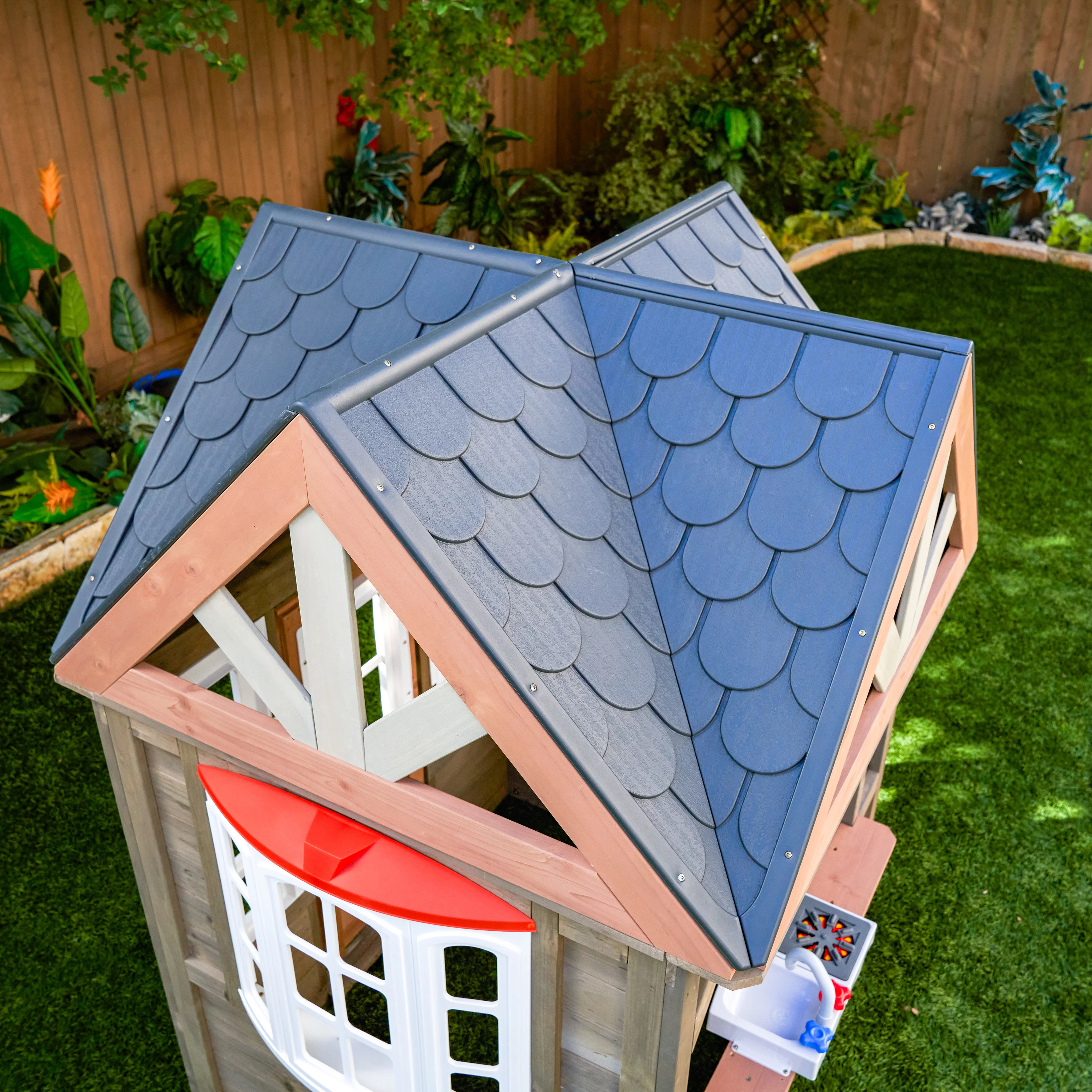 Greystone Outdoor Playhouse - Image 11