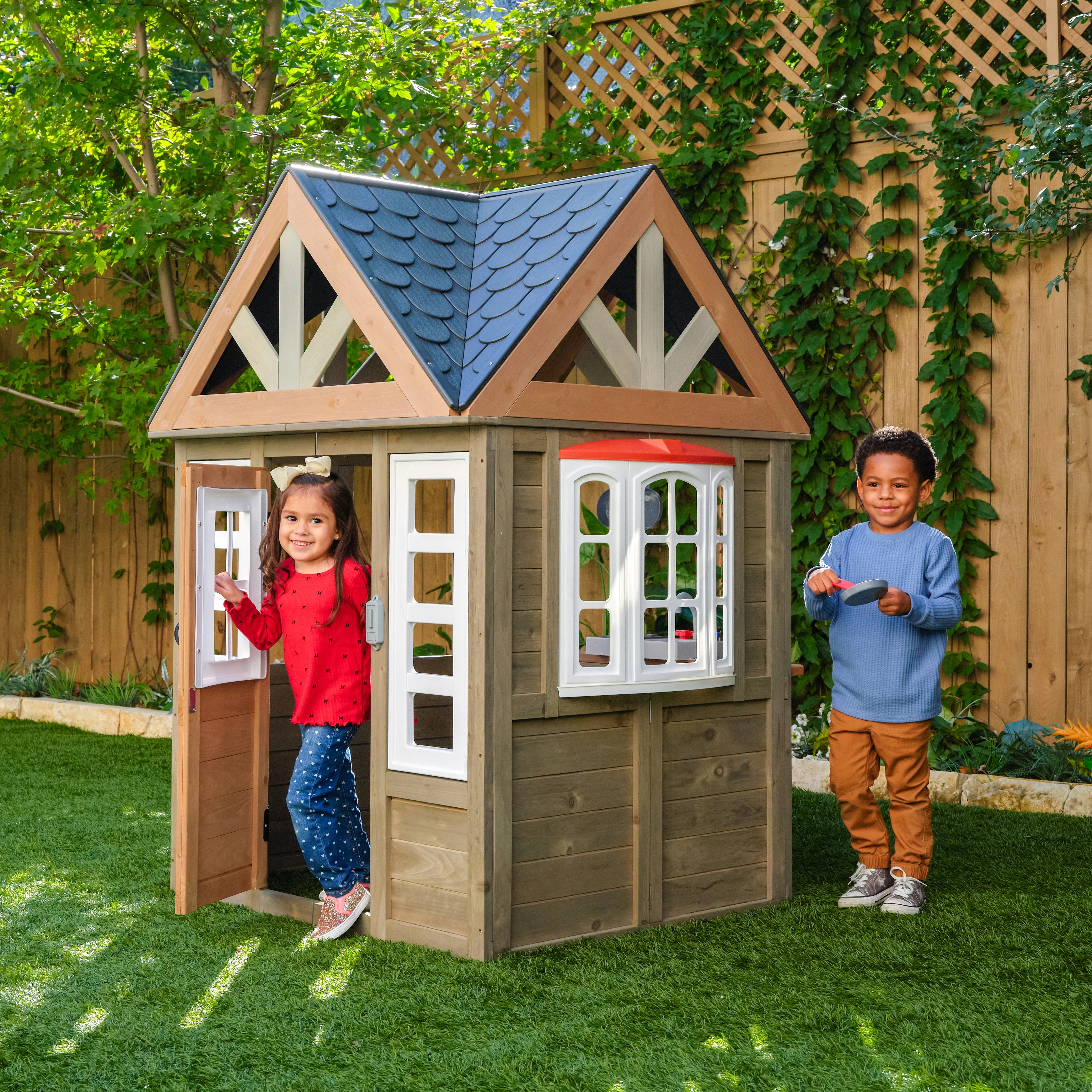 Greystone Outdoor Playhouse - Image 4