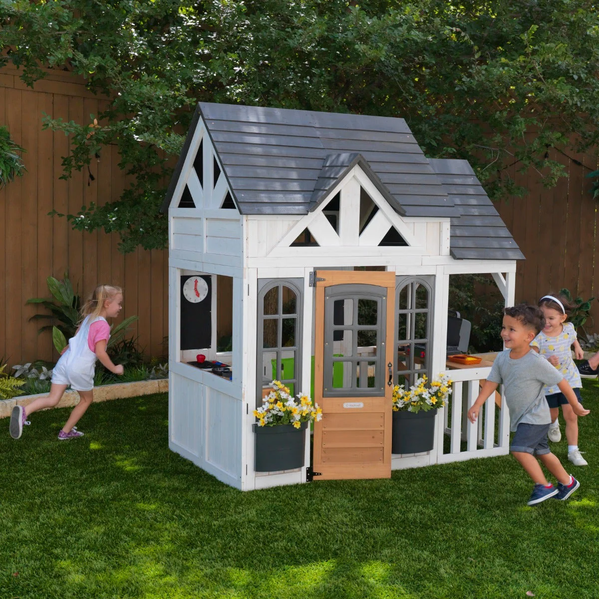 Lantana Lane Playhouse - Image 10