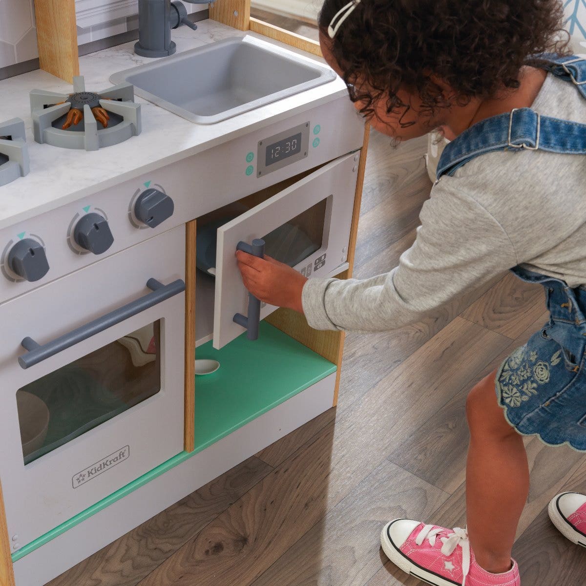 Let's Cook Play Kitchen - Natural - Image 9