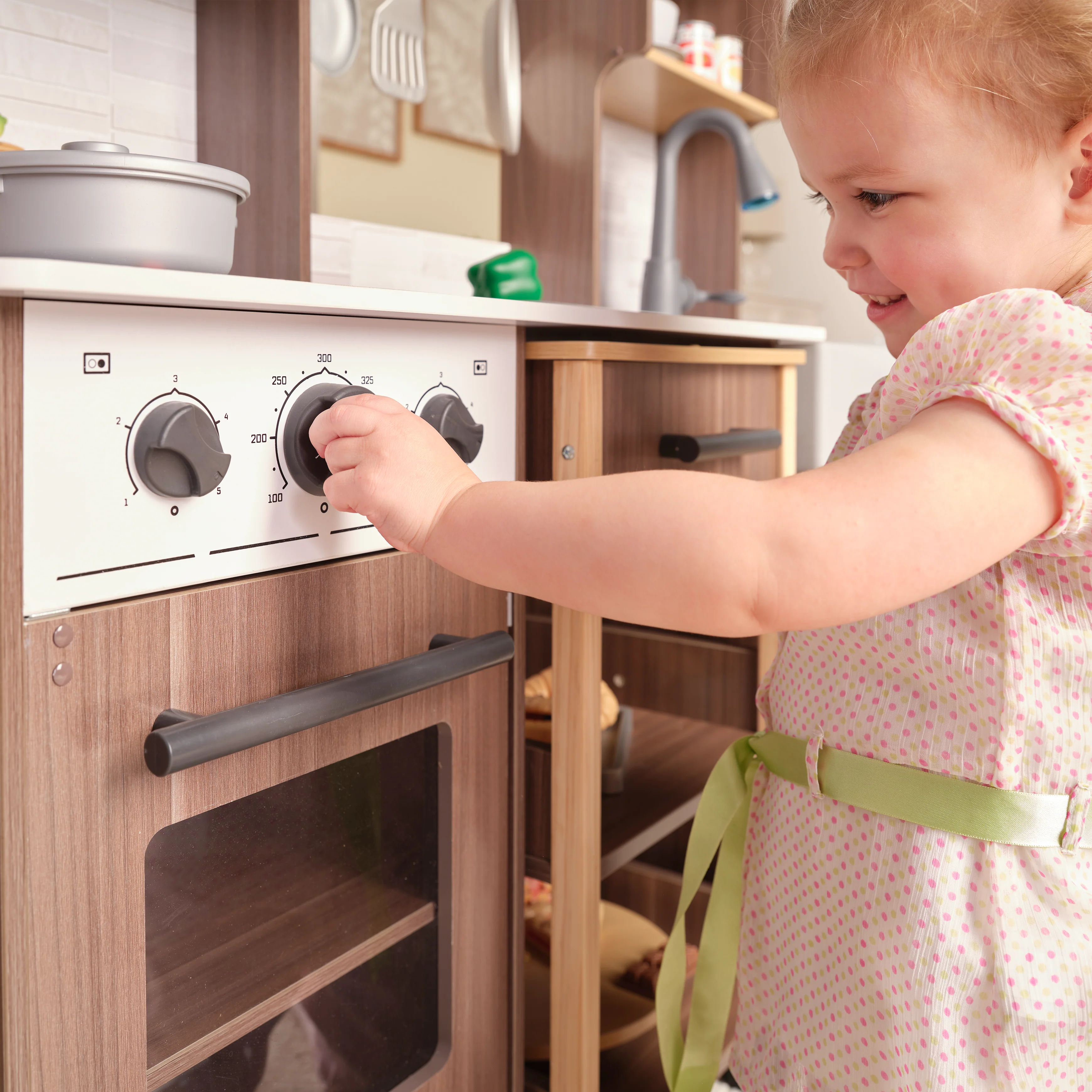 Midtown Mod Play Kitchen - Image 10