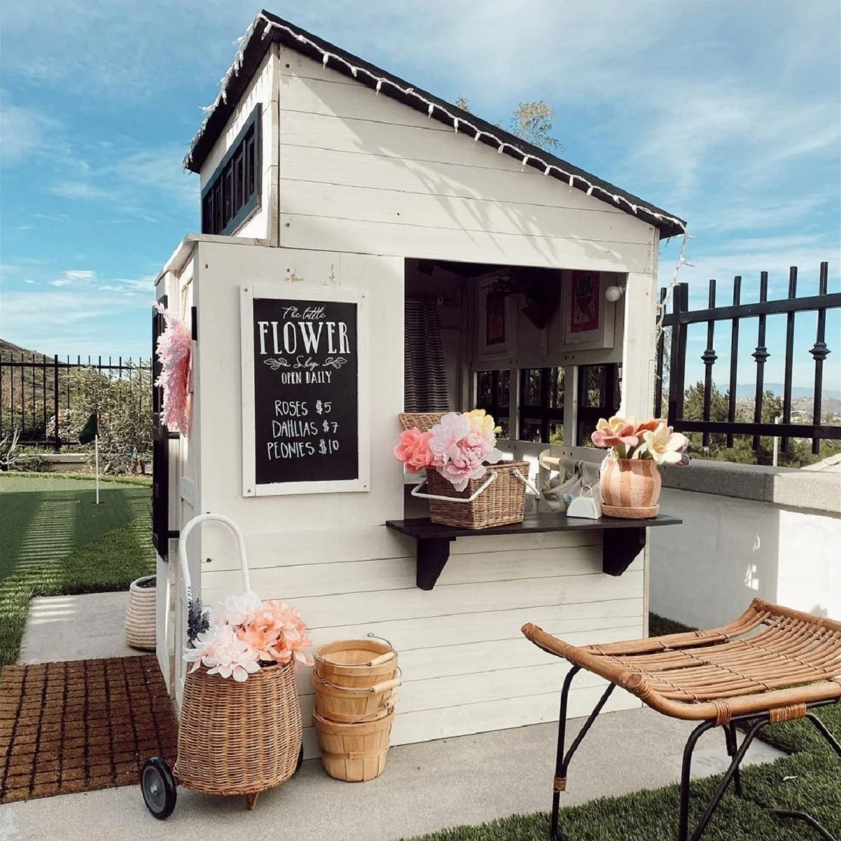 Modern Outdoor Playhouse - Image 14