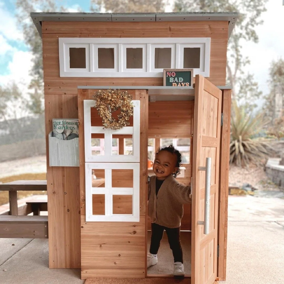Modern Outdoor Playhouse - Image 16