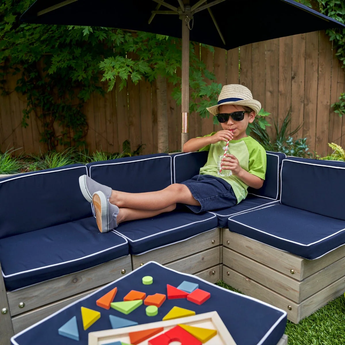 Outdoor Sectional, Ottoman & Umbrella Set - Barnwood Gray & Navy - Image 13