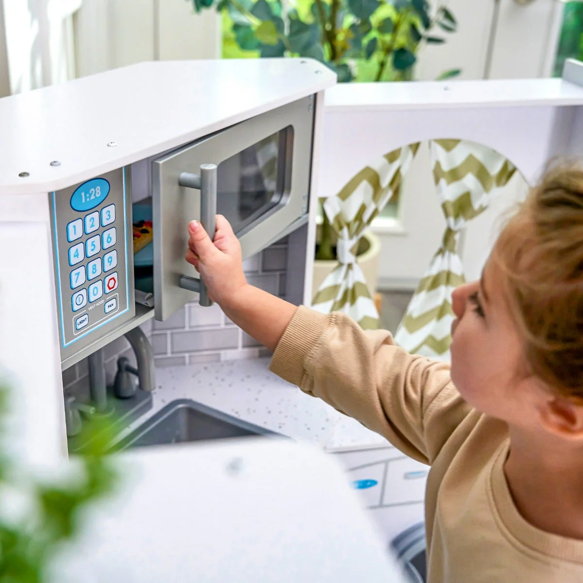 Ultimate Corner Play Kitchen - White - Image 9