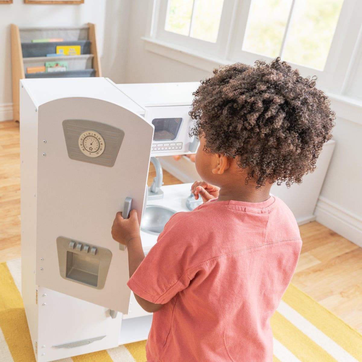 Vintage Play Kitchen - White - Image 13