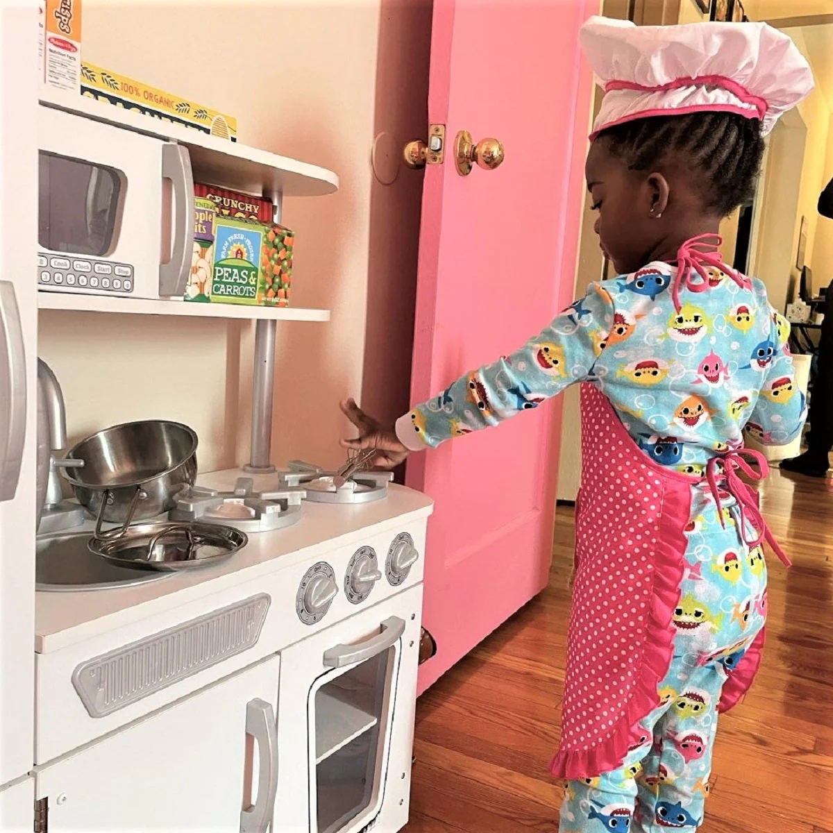 Vintage Play Kitchen - White - Image 15