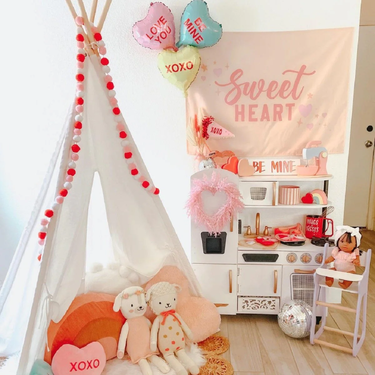 Vintage Play Kitchen - White - Image 16