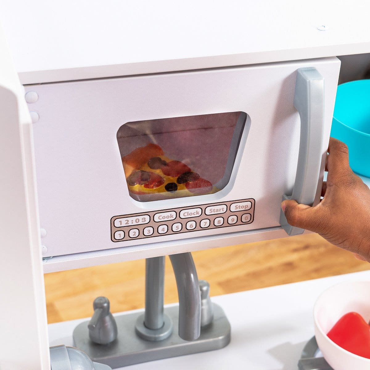 Vintage Play Kitchen - White - Image 17