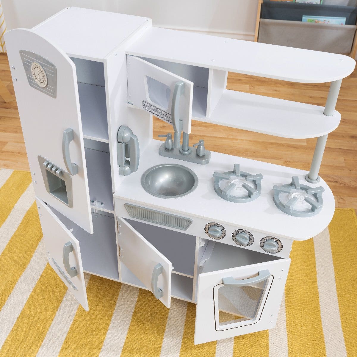 Vintage Play Kitchen - White - Image 18