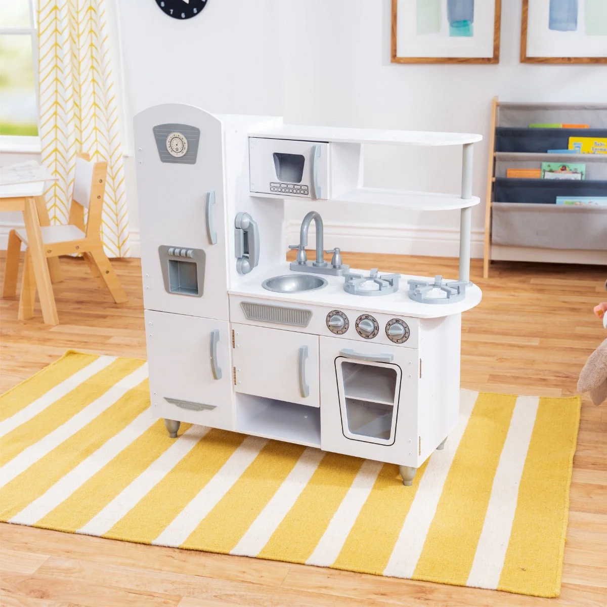 Vintage Play Kitchen - White - Image 3