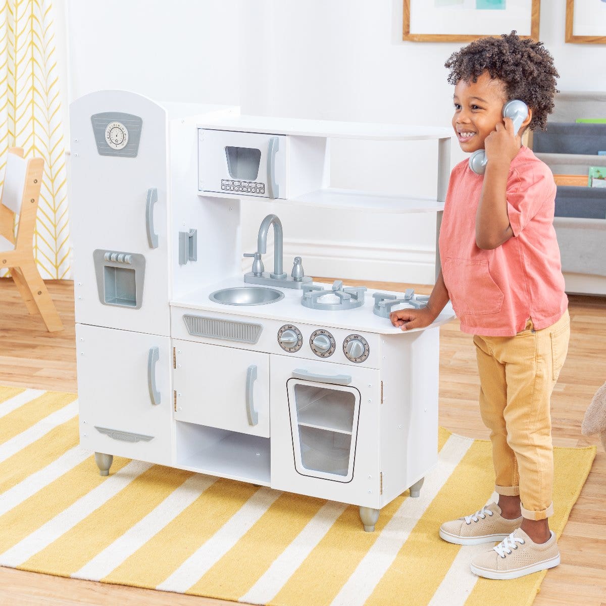 Vintage Play Kitchen - White - Image 7