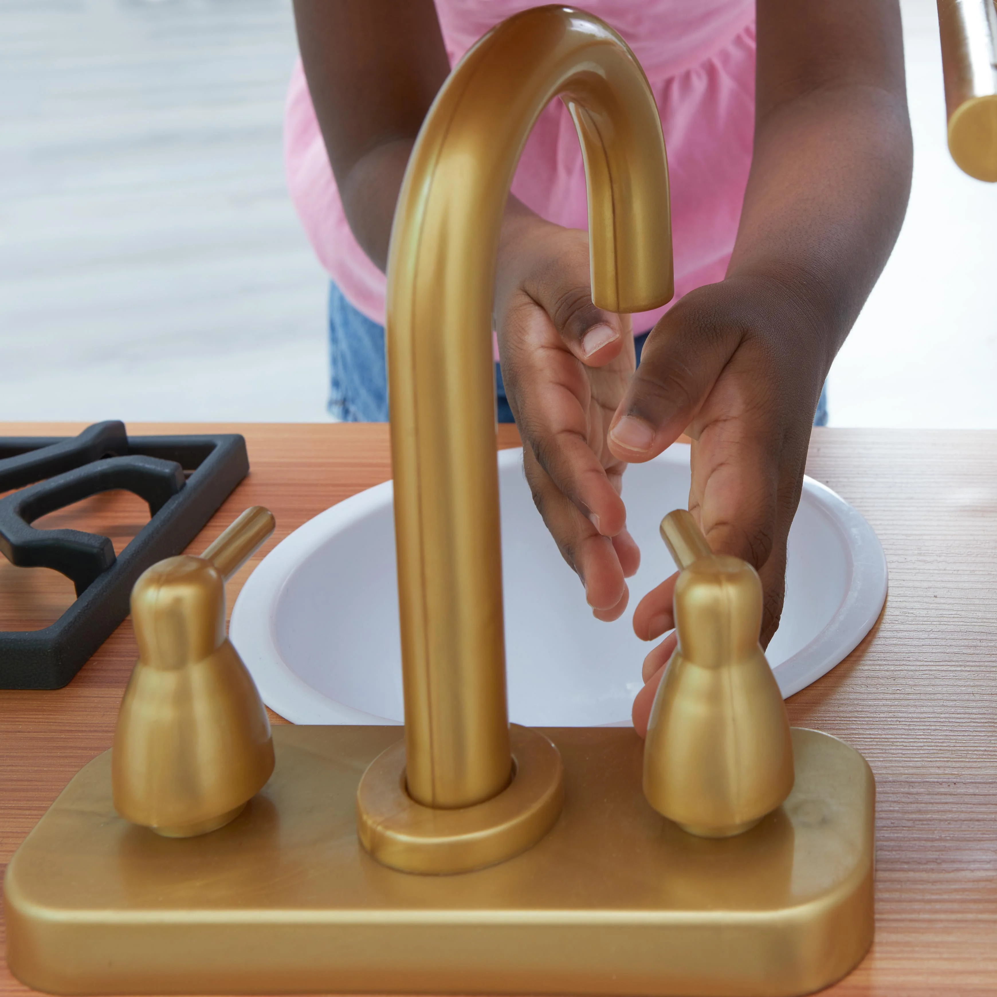 Vintage Play Kitchen - White - Image 11