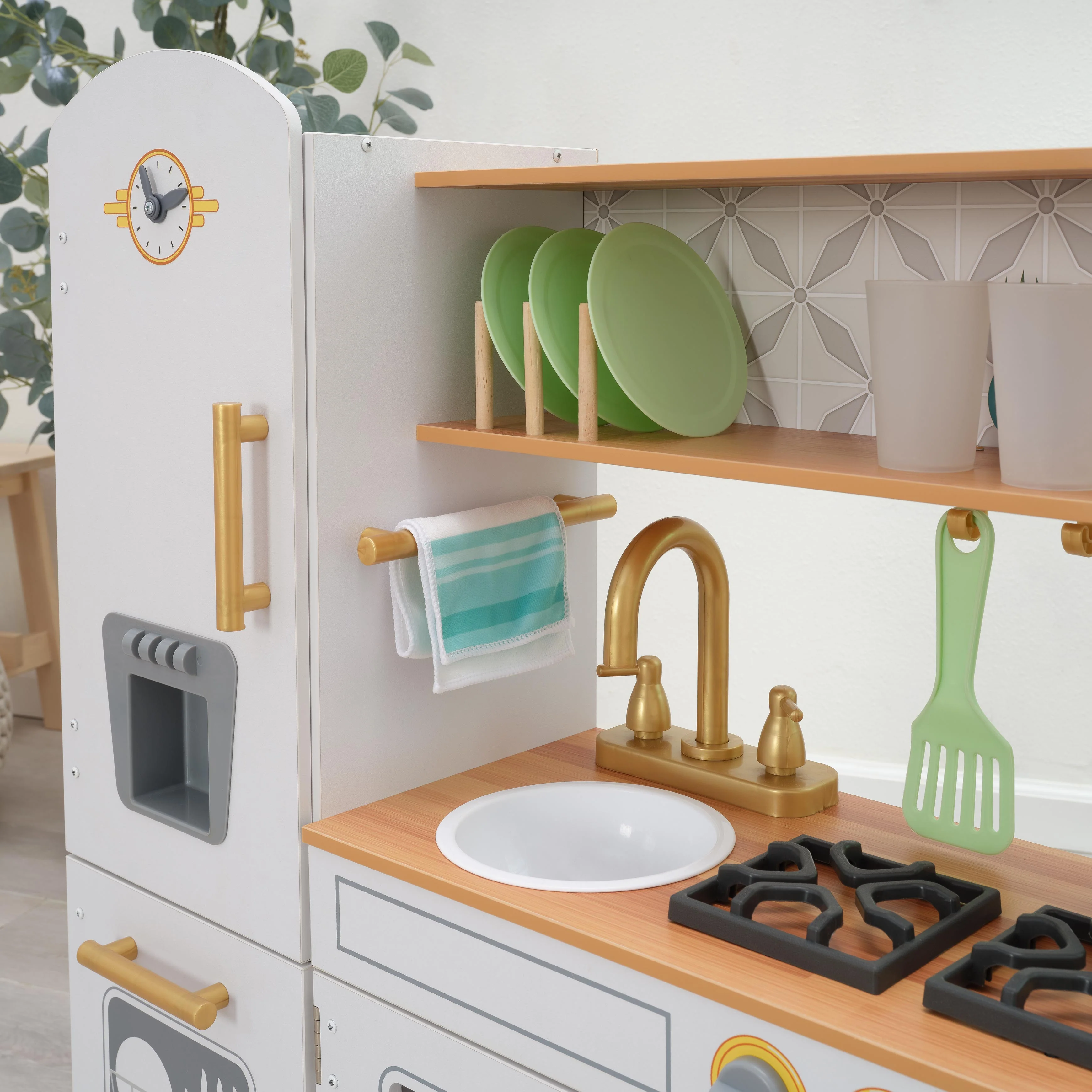 Vintage Play Kitchen - White - Image 5