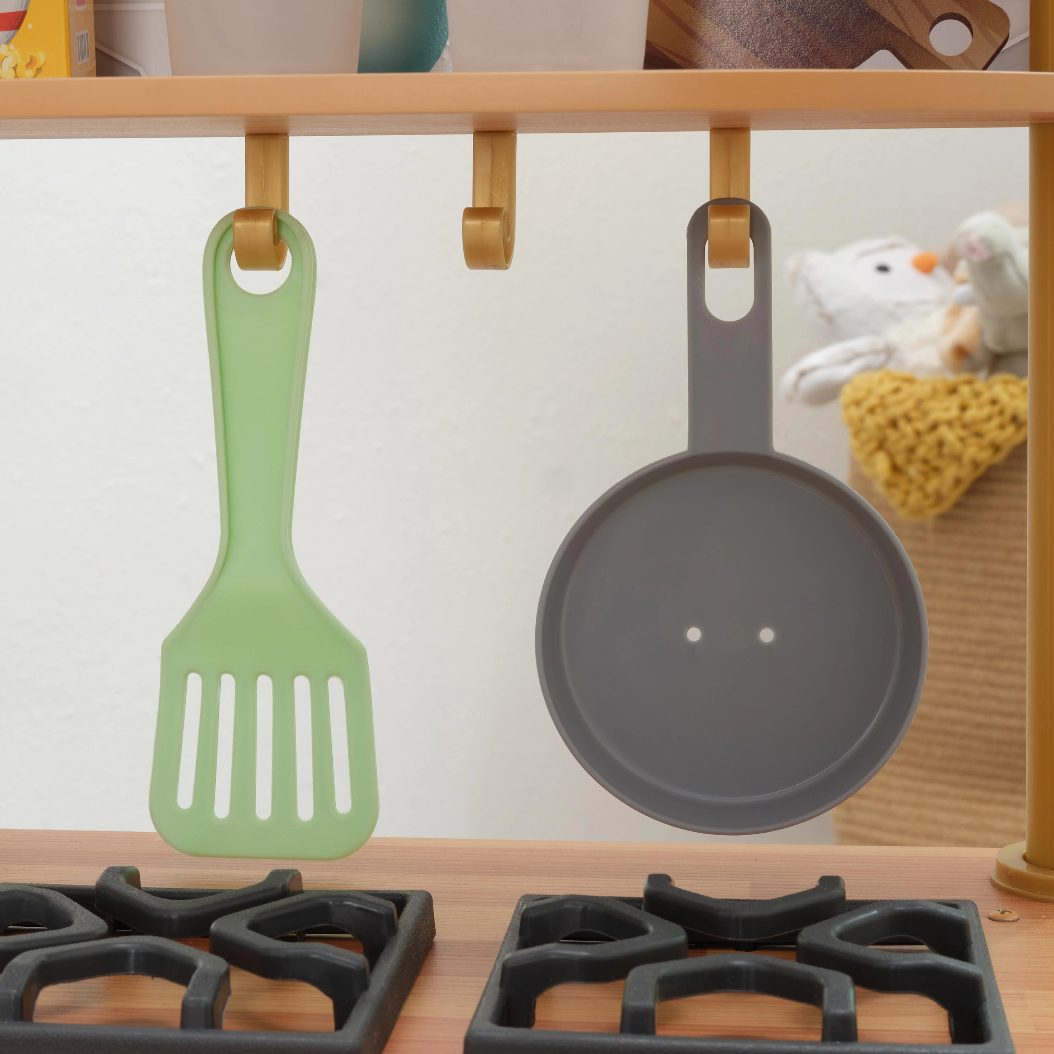 Vintage Play Kitchen - White - Image 7