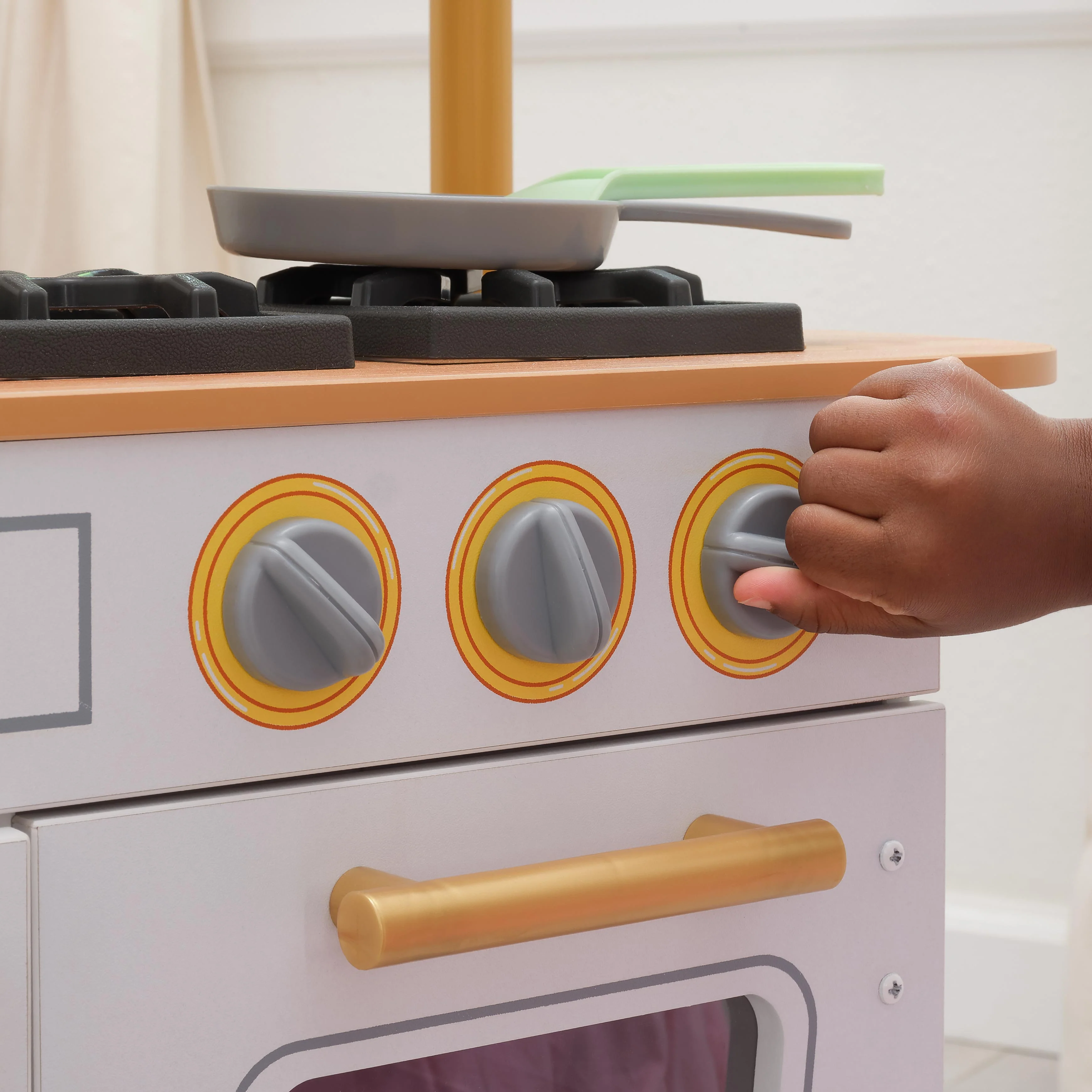 Vintage Play Kitchen - White - Image 9