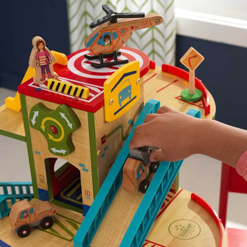 Wash n Go Wooden Car Garage - Image 6